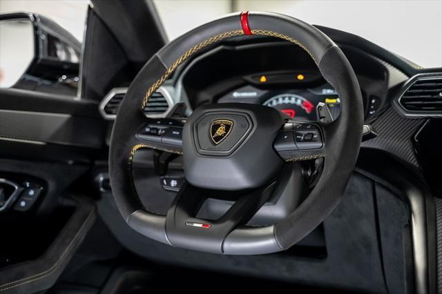 Photo of 2024 Grigio Nimbus Metallic Lamborghini Urus