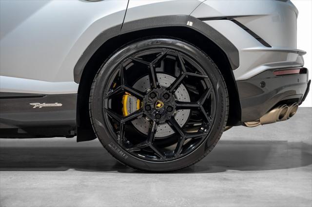 Photo of 2024 Grigio Nimbus Metallic Lamborghini Urus