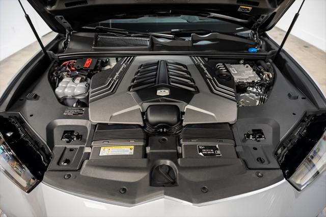 Photo of 2024 Grigio Nimbus Metallic Lamborghini Urus
