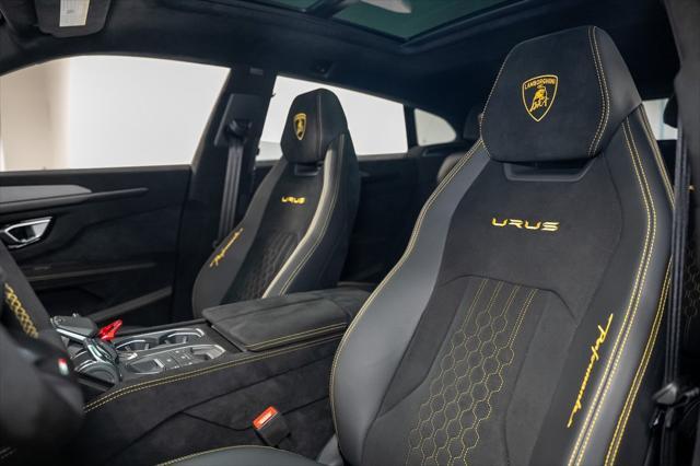 Photo of 2024 Grigio Nimbus Metallic Lamborghini Urus