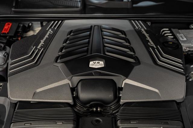 Photo of 2024 Grigio Nimbus Metallic Lamborghini Urus