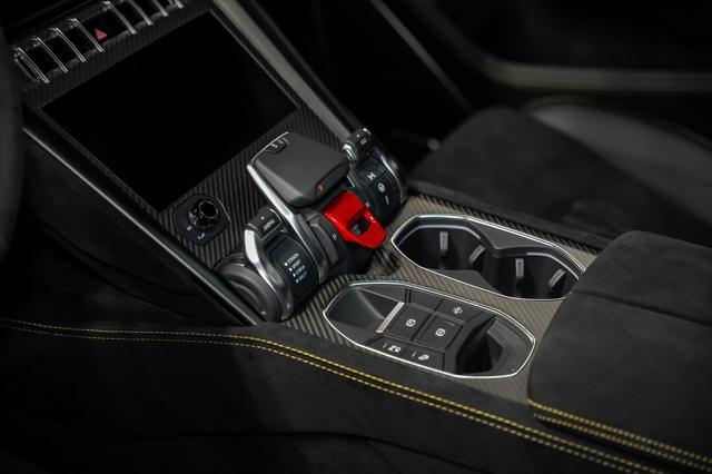 Photo of 2024 Grigio Nimbus Metallic Lamborghini Urus