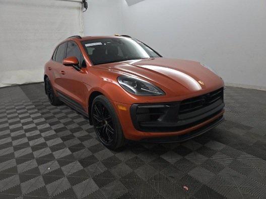 Photo of 2023 Papaya Metallic Porsche Macan