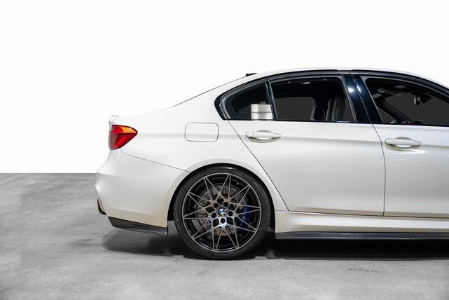 Photo of 2017 Alpine White BMW M3