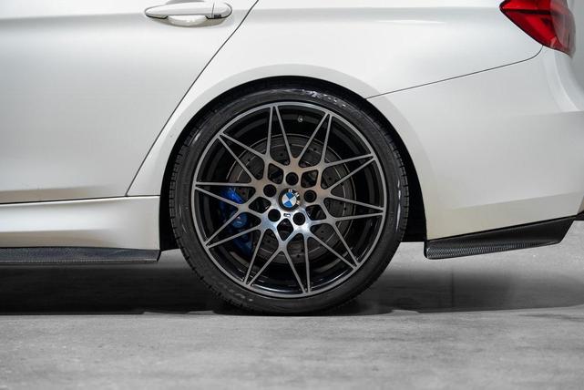 Photo of 2017 Alpine White BMW M3