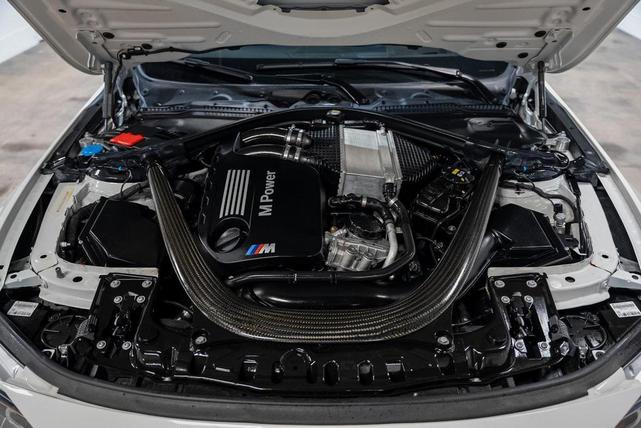Photo of 2017 Alpine White BMW M3