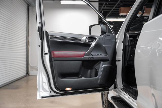 Photo of 2022 Starfire Pearl Lexus GX 460