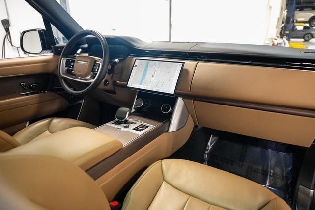 Photo of 2023 Ostuni Pearl White Land Rover Range Rover