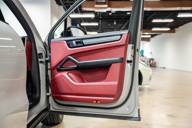 Photo of 2022 Chalk Porsche Cayenne