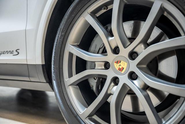 Photo of 2022 Chalk Porsche Cayenne