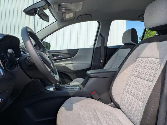 Photo of 2023 Sterling Gray Metallic Chevrolet Equinox