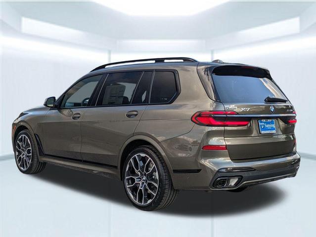 Photo of 2026 Manhattan Green Metallic BMW X7