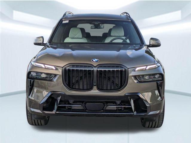 Photo of 2026 Manhattan Green Metallic BMW X7