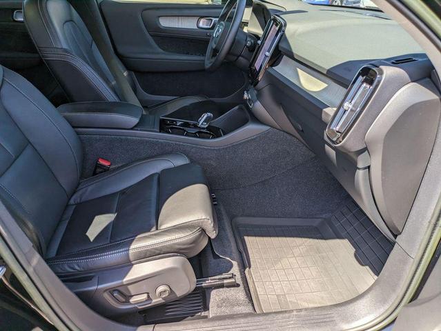Photo of 2023 Black Volvo XC40