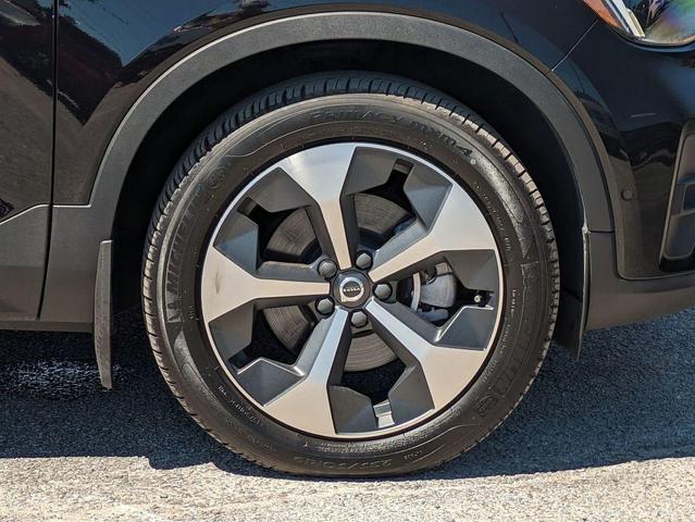 Photo of 2023 Black Volvo XC40