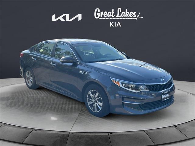 Photo of 2017 Platinum Graphite Kia Optima