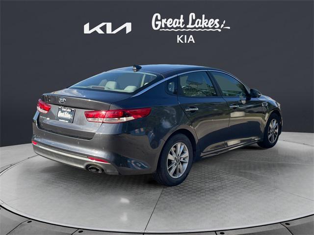 Photo of 2017 Platinum Graphite Kia Optima