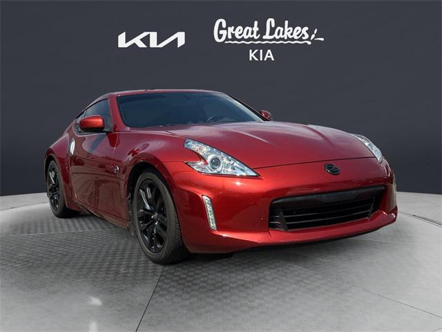Photo of 2015 Magma Red Metallic Nissan 370Z