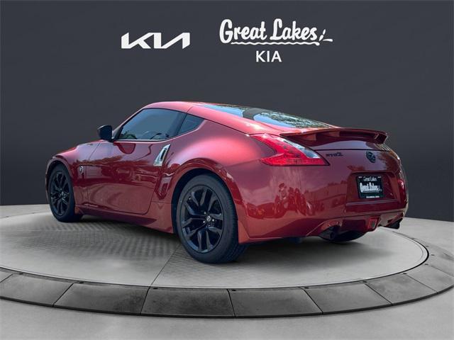 Photo of 2015 Magma Red Metallic Nissan 370Z