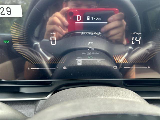 Photo of 2026 Deep Chroma Blue Kia Carnival Hybrid
