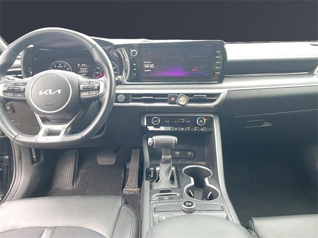 Photo of 2023 Ebony Black Kia K5