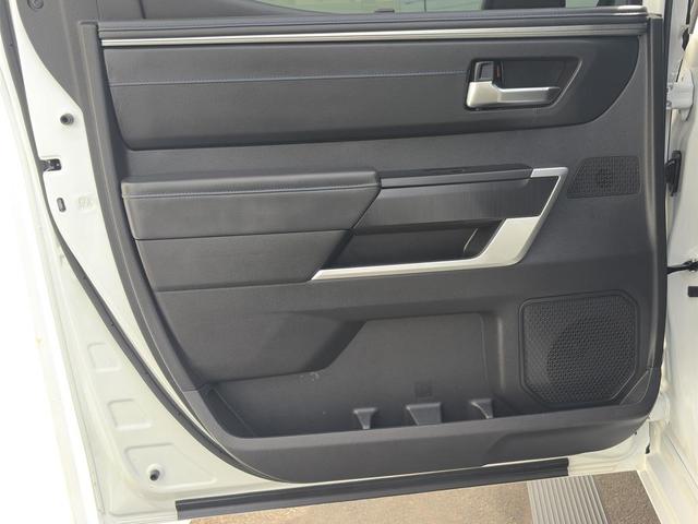 Photo of 2023 Wind Chill Pearl Toyota Tundra Hybrid
