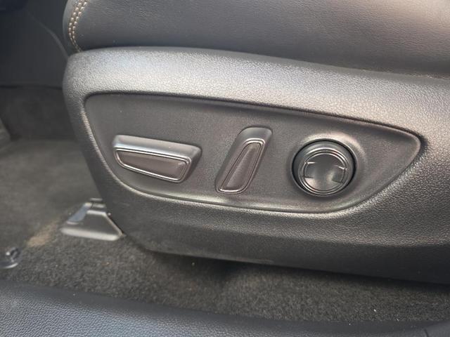 Photo of 2022 Ruby Flare Pearl Toyota RAV4 Hybrid