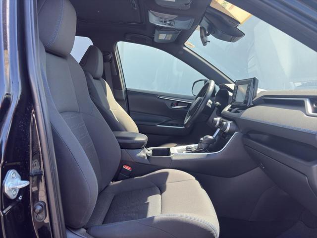 Photo of 2022 Midnight Black Metallic Toyota RAV4 Hybrid