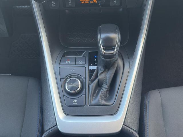 Photo of 2022 Midnight Black Metallic Toyota RAV4 Hybrid