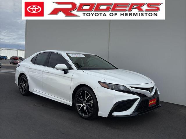Photo of 2023 Ice Cap Toyota Camry