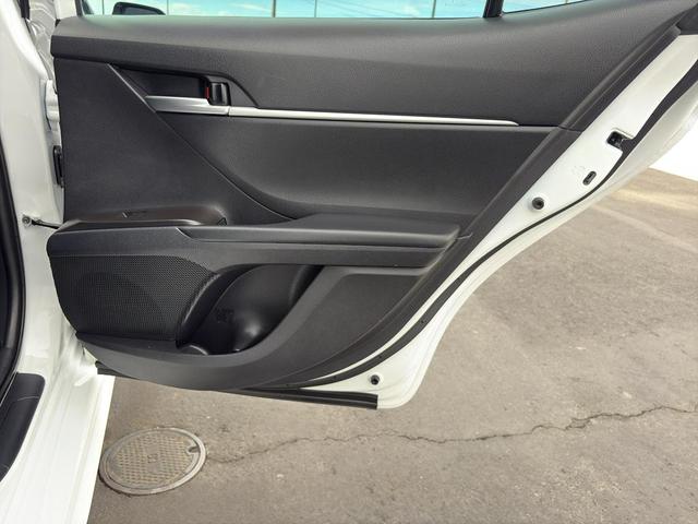 Photo of 2023 Ice Cap Toyota Camry