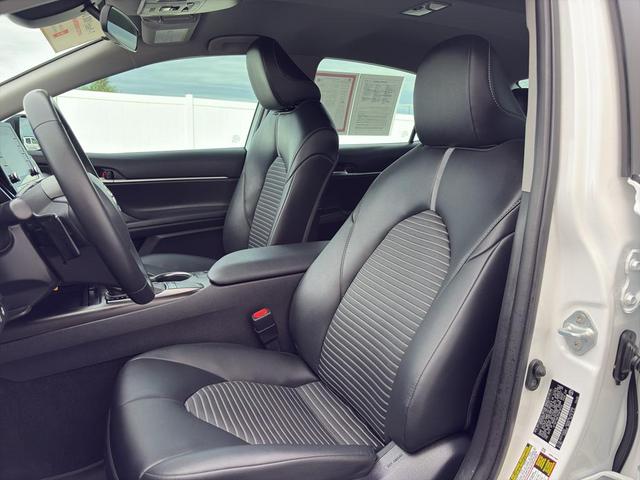 Photo of 2023 Ice Cap Toyota Camry