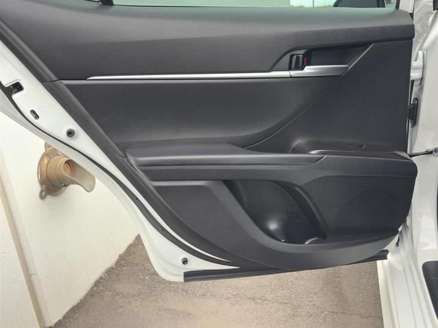 Photo of 2023 Ice Cap Toyota Camry