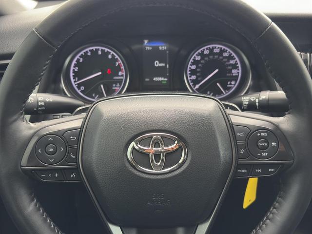 Photo of 2023 Ice Cap Toyota Camry