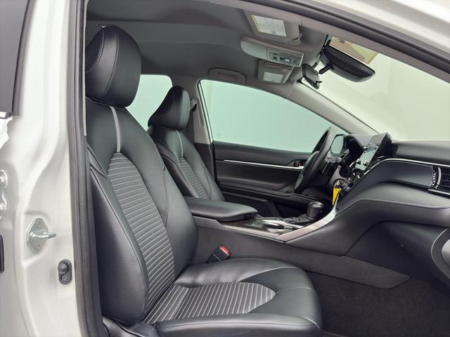 Photo of 2023 Ice Cap Toyota Camry