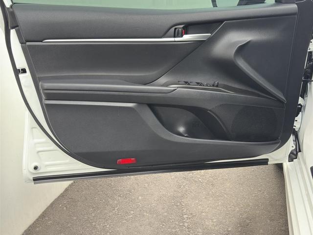 Photo of 2023 Ice Cap Toyota Camry