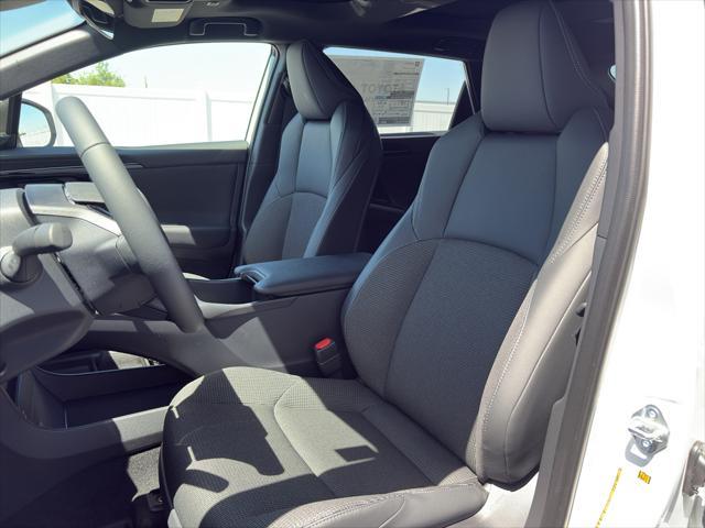 Photo of 2025 Wind Chill Pearl Toyota bZ4X