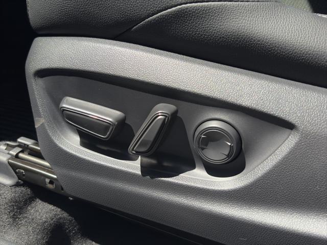 Photo of 2025 Wind Chill Pearl Toyota bZ4X