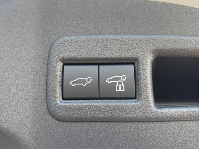 Photo of 2025 Wind Chill Pearl Toyota bZ4X