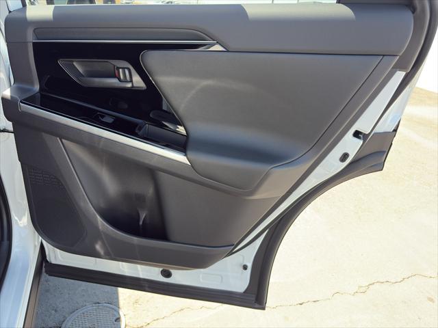 Photo of 2025 Wind Chill Pearl Toyota bZ4X