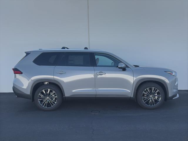 Photo of 2025 Cement Toyota Grand Highlander Hybrid