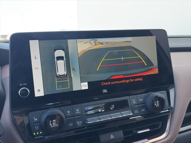 Photo of 2025 Cement Toyota Grand Highlander Hybrid