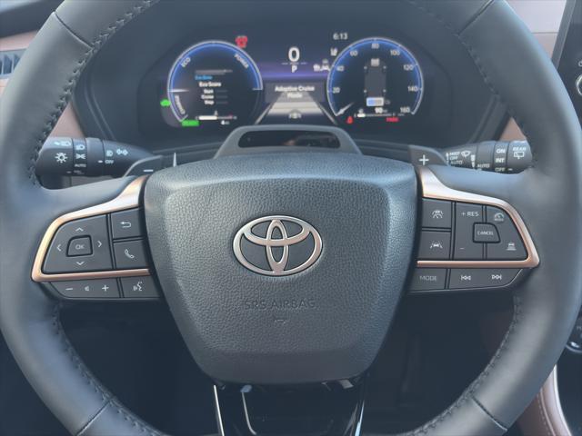 Photo of 2025 Cement Toyota Grand Highlander Hybrid
