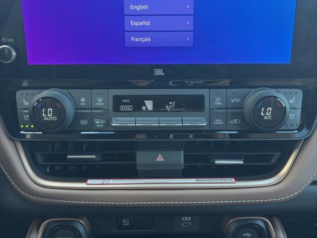 Photo of 2025 Cement Toyota Grand Highlander Hybrid