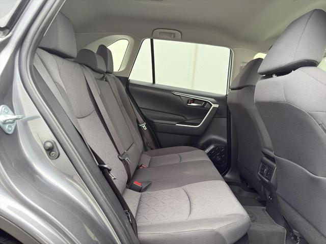 Photo of 2021 Magnetic Gray Metallic Toyota RAV4 Hybrid