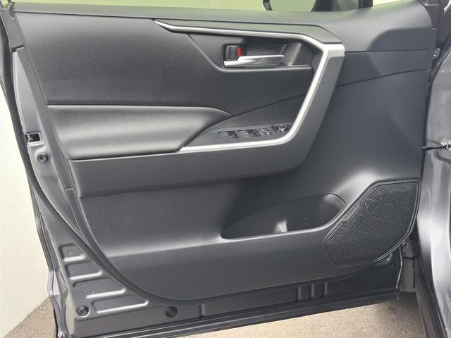 Photo of 2021 Magnetic Gray Metallic Toyota RAV4 Hybrid