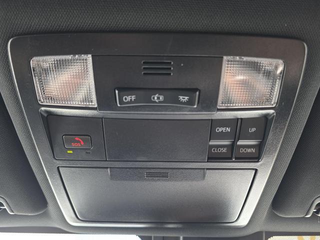 Photo of 2022 White Toyota Tacoma