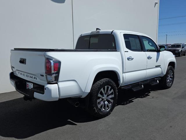 Photo of 2022 White Toyota Tacoma