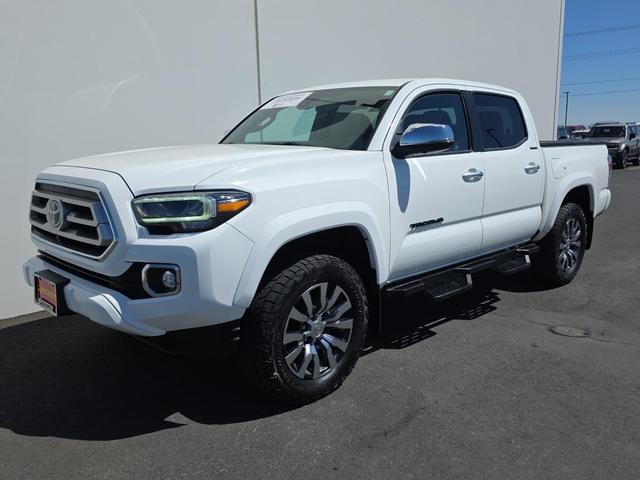 Photo of 2022 White Toyota Tacoma