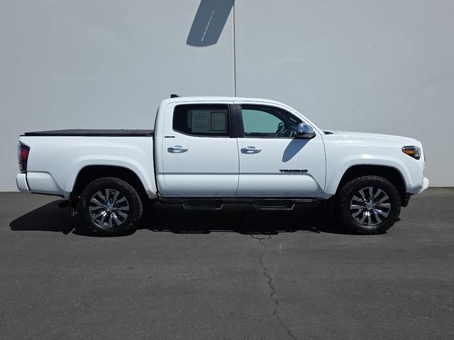 Photo of 2022 White Toyota Tacoma